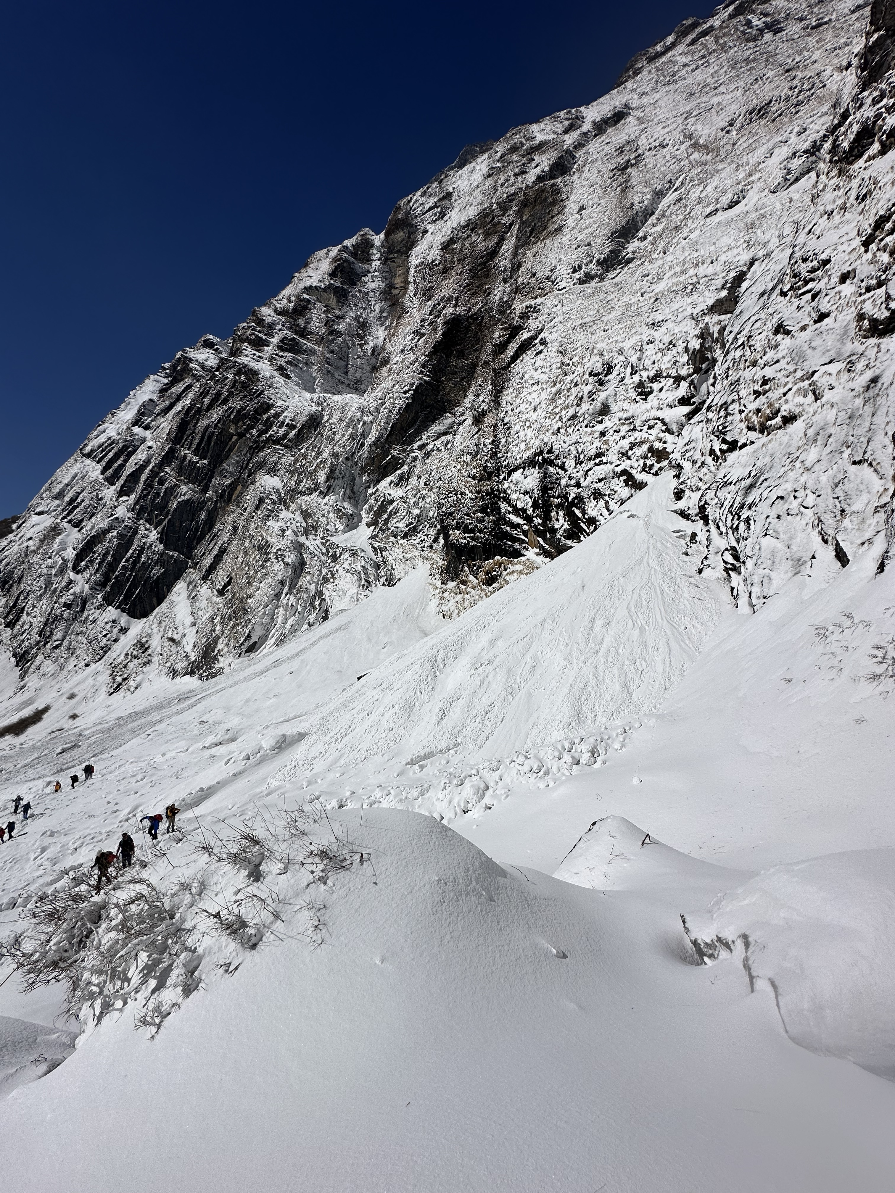 Lawinenhang bei Deurali